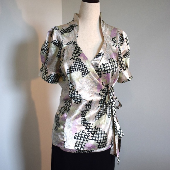 BCBGMaxAzria Tops - BCBG Maxazria Funky Blouse